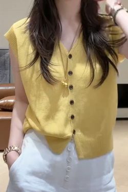 2025 Summer Simple Solid Color V-Neck Knitted Short Sleeve Top with Button Design & High-Waisted Wide-Leg Pants Set