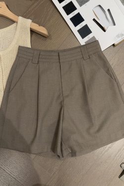 2025 Summer Solid Color Minimalist Loose Draped Casual Shorts for Effortless Everyday Style