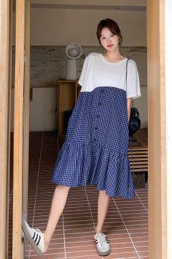 2025 Summer Women's College Style Plaid Patchwork T-Shirt Dress, Loose A-Line Design, Age-Reducing Fit for Petite Sizes, Korean Style