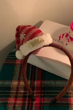 3D Christmas Snowflake Hair Clip - Cute Plush Bangs Accessory for Festive Style