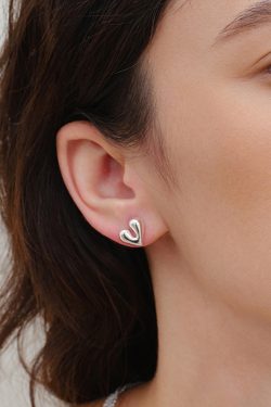 925 Silver Needle Minimalist Heart Mini Earrings - French Cold Style, Versatile Daily Wear for Effortless Chic