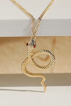 Alloy Snake-Shaped Pendant Necklace for Women - European American Style Jewelry for Gatherings, Dates, and Everyday Wear