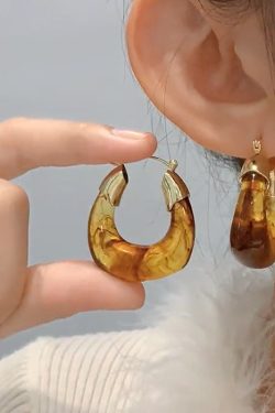 Amber Retro Ear Hoops - Exaggerated Minimalist Style Clip-On Earrings, High-End Niche Design, 90s Inspired Fashion Accessory