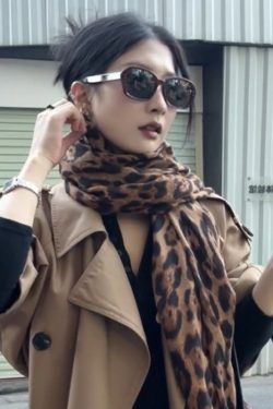 American Retro Leopard Print Scarf - Versatile Long Neck Shawl for Autumn/Winter - Chic Cool Spicy Style