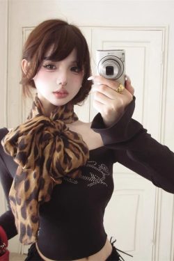 American Retro Leopard Print Silk Scarf for Spicy Girl Style - Thin Long Shawl with High-End Atmosphere