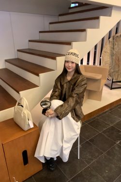 American Vintage Brown Leather Biker Jacket for Women - Loose Slimming Fit Autumn Style