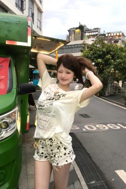 American Vintage Off-Shoulder T-Shirt for Women - Summer Loose Asymmetrical Short Sleeve Top with Letter Print - Y2K Style
