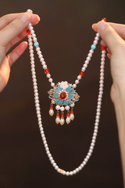 Ancient Style Blue Horse Face Skirt Necklace - Autumn Winter Qipao Accessory with Cloud Tassel - Hanfu Inspired Fashion Jewelry