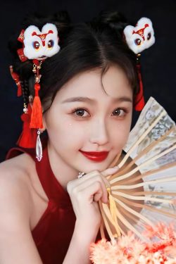 Ancient Style Hanfu Hair Clip with Side Tassel for Women - Yu Shuxin Inspired New Year Lion Dance Headwear