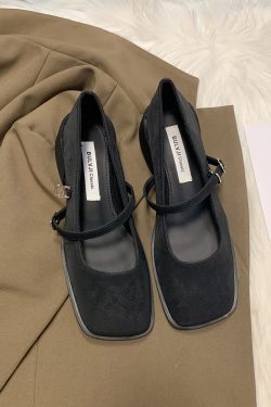 Artistic Square-Toed Mary Jane Shoes for Women, French Style Chunky Heel, Vintage-Inspired Design, Perfect for Skirts and Dresses