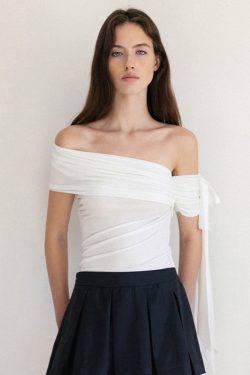 Asymmetrical Off-Shoulder Pleated Slim-Fit Top - Elegant Flowing Strap Knitted Short Sleeve T-Shirt for Chic Casual Style