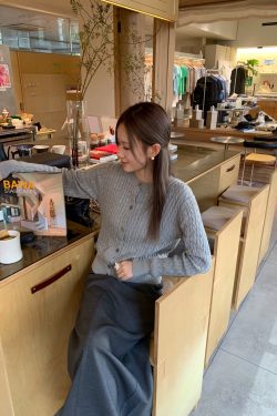 Autumn Gray Cable Knit Long Sleeve Cardigan for Women - Cozy Round Neck Sweater, Gentle Slimming Fit, Perfect for Fall Fashion