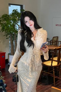 Autumn Lace Layered Waist-Defining Top with Textured Knitted Mermaid Skirt - Chic French Fur Style for Fall Fashion