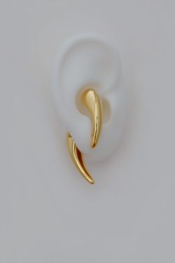 Avant-Garde Minimalist Water Drop Silver Needle Earrings - Trendy European and American Fashion Statement Jewelry