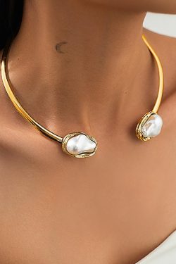 Baroque Pearl Necklace Set for Women - Minimalist Commuting Jewelry, European and American Style, Chic Temperament Accessory