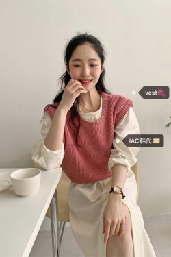 Basic U-Neck Knitted Vest - Simple Design Knit Top for Casual Style, Perfect for Layering, Korean Fashion Essential