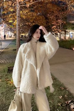 Beige Thickened Lapel Fur Coat for Women - Waist-Defining Design, Chic Winter Style, Perfect for Y2K and 90s Inspired Fashion