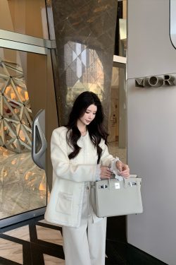 Beige Wool Short Chanel-Style Jacket for Women, High-End Loose Versatile Outerwear, Fashionable Layering Piece