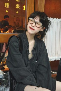 Black Denim Shirt Jacket - Loose Fit, Versatile Style for Youth - 2025 Spring Collection, Trendy Fashion Essential