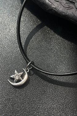 Black Leather Star and Moon Choker Necklace for Women - Light Luxury High-End Clavicle Chain, Trendy Y2K Fashion Accessory