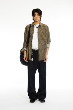 Black Minimalist Logo Straight-Leg Trousers for Men | Stylish Urban Fashion | Versatile Everyday Wear