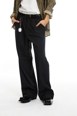 Black Minimalist Logo Straight-Leg Trousers for Men | Stylish Urban Fashion | Versatile Everyday Wear
