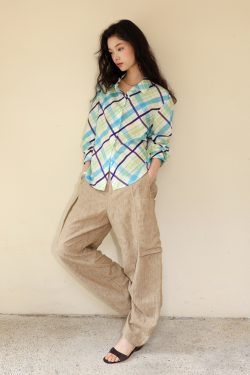 Breathable Cotton Summer Vacation Shirt in Red and Blue Plaid, Waist-Cinching Design for Effortless Old Money Style