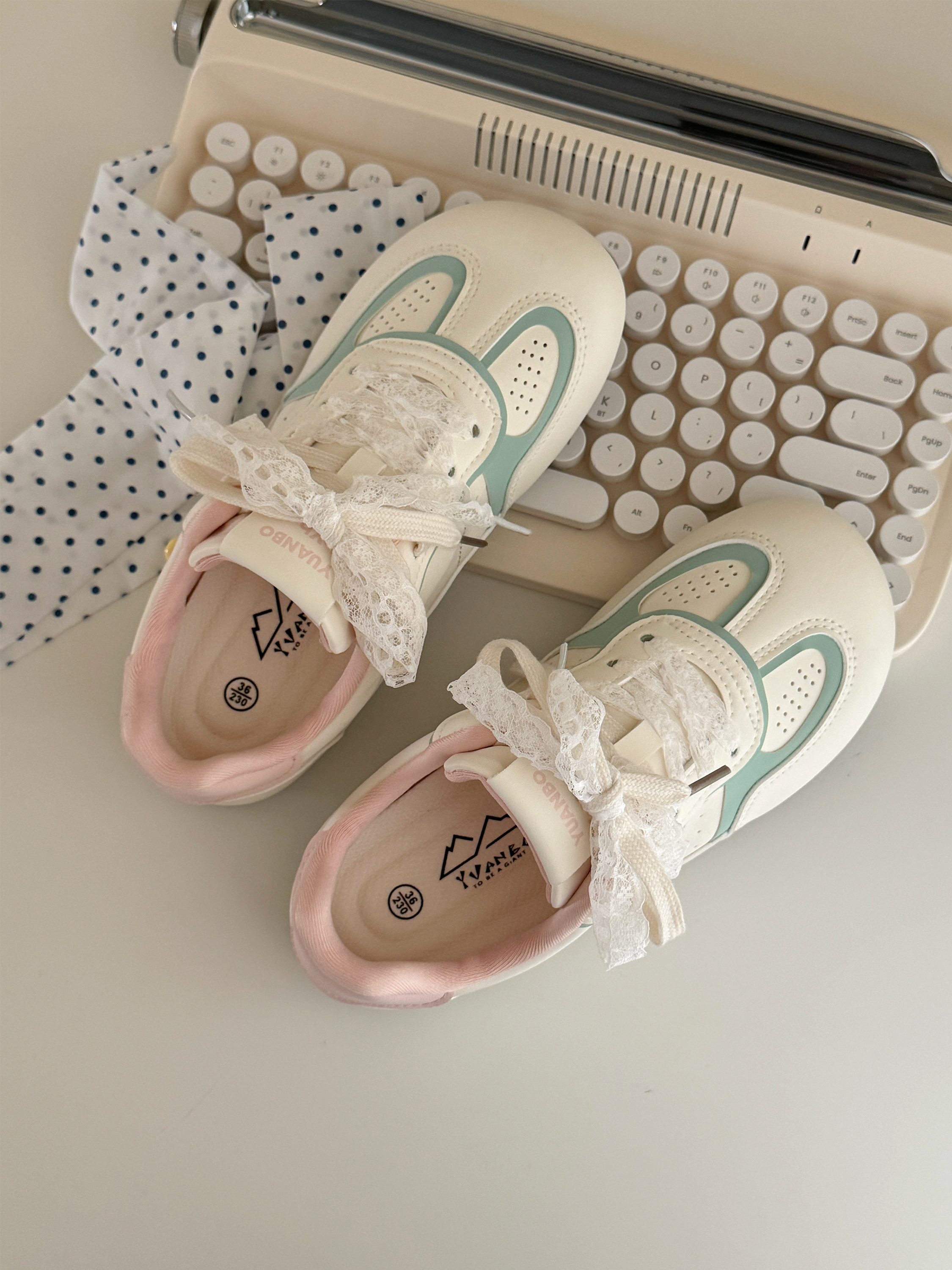 Breathable Thick-Soled White Training Shoes for Women - 2025 Summer Versatile Sneakers for Students, Stylish Comfort Footwear