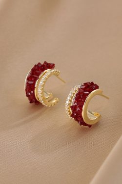 Brilliant Red Crystal Inlaid Vintage Earrings for Women - Stylish Light Luxury Accessories for Autumn and Winter