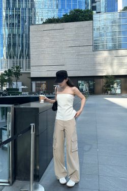 Cargo Fit Loose Multi-Pocket Khaki Straight-Leg Work Pants for a Relaxed Y2K Style
