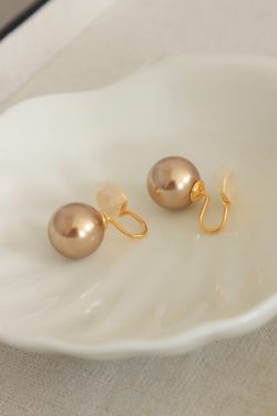 Champagne Gold Clip-On Ear Studs Earrings - French Style Simple Versatile Design for Non-Pierced Ears, Y2K Korean Fashion Accessory