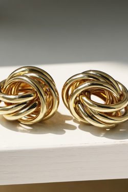 Chic Metal Round Interwoven Earrings - Versatile Fashion Jewelry for Dating, Runway Shows, and Special Occasions