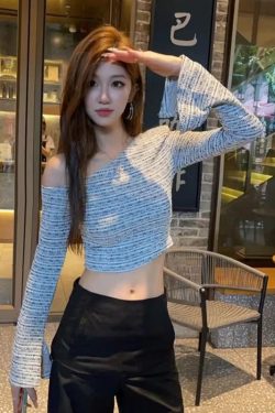 Chic Off-Shoulder Long Sleeve T-Shirt with Diagonal Collar and Shimmer, Slim Fit Cropped Top for Autumn Fashion