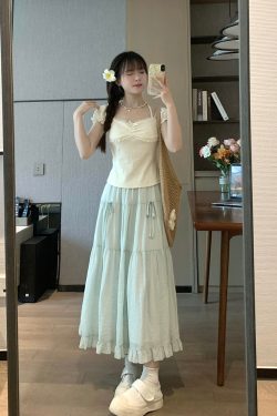 Chic Short Sleeve T-Shirt for Women, Flattering and Slimming Fit, Sweet Summer Style, Trendy Casual Top