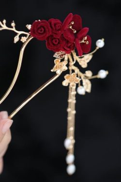 Chinese Classical Bride's U-Shaped Hairpin with Xiuhua Design - Red Toasting Dress Hair Accessory for Mother of the Bride