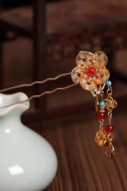 Chinese-Style Copper Coin Flower Hairpin, Versatile National Design for Daily Wear, High-End Step-Shake Headwear