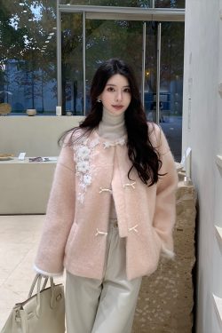 Chinese Style Embroidered Woolen Thick Coat for Women, High-End Loose Fit Winter Outerwear, National Wind Fashion