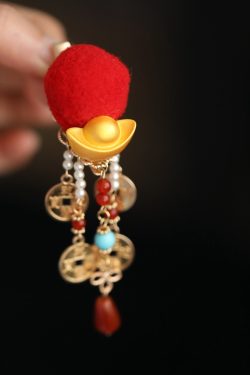 Chinese-Style Festive Red Ingot Hairpin - Copper Coin Pom-Pom Hanfu Hair Accessories for Autumn Winter New Year Celebration