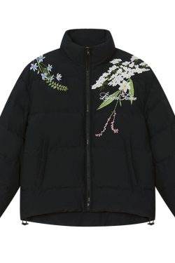 Chinese-Style Floral Embroidered Collar Warm Graphene Cotton Coat, Classic Design for Fall and Winter Fashion