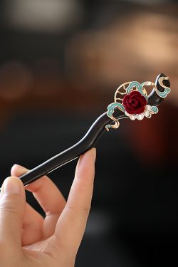 Chinese-Style Retro Hairpin with Camellia and Cloud Design, Wooden Qipao Accessory for Daily Wear
