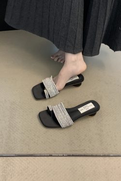 Chunky-Heeled Shiny Toe-Post Slippers for Women - Elegant Summer Fairy Sandals Perfect for Dresses and Outfits