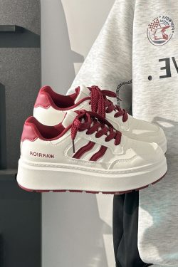 Classic White Sneakers for Women - Thick-Soled Soft Leather Sports Shoes, Breathable Design, Spring 2025, INS Trendy Street Style