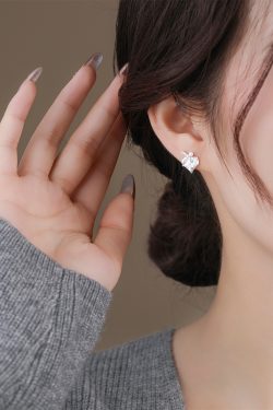 Classy 925 Sterling Silver Heart Diamond Stud Earrings with Pearl Accents for Women, Elegant Fashion Jewelry