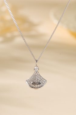 Classy Diamond-Inlaid Fan-Shaped Necklace for Women, Blue and White Porcelain, High-End Silver Chain, Elegant Fashion Accessory