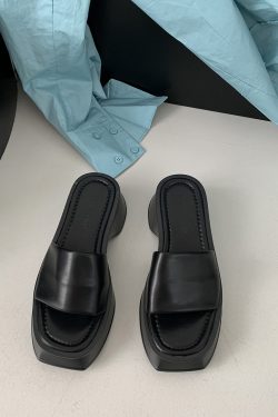 Color-Blocking Thick-Soled Fairy-Style Slippers for Women - High-End Summer Footwear, Trendy and Comfortable