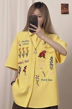 Colorful Floral Embroidered Waffle Texture Short-Sleeve Shirt for Men and Women - Retro Casual Loose Style