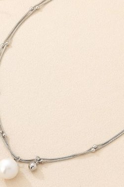Colorful Imitation Pearl Necklace for Girls - Light Luxury Clavicle Chain with High-Quality Elegance and Trendy Style