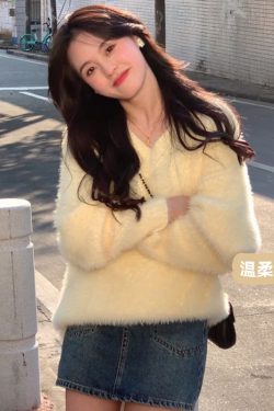 Cream Yellow Mink Velvet V-Neck Sweater for Women, Cozy Thick Knitted Pullover, Autumn Winter Fashion, Soft Luxe Knit Top