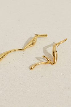 Curved Ribbon Silver Needle Gold-Plated Asymmetric Earrings - Niche Line Art Design for Unique Style