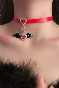 Dark Lolita Choker Necklace with Demon Wings Pendant, Personalized Sweet and Cool Clavicle Chain for Halloween and Y2K Style